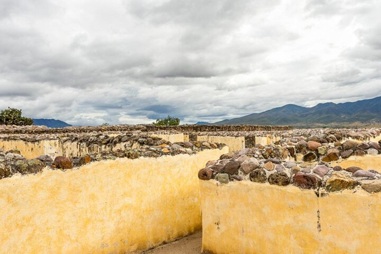 Från Oaxaca: Zapotec Legacy Lambityeco, Yagul och Dainzú på en enda resa