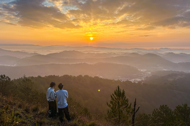 Dalat: Cloud Chasing packaged hike - Sunrise Pickup Included Group Packaged Tour - Free photo & video taken by tour guide