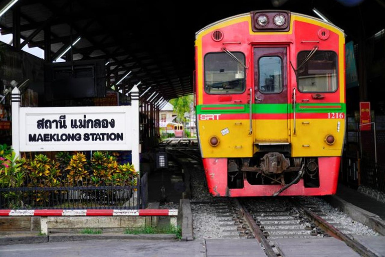 Bangkok: Private Firefly Night Cruise & Floating Market Tour