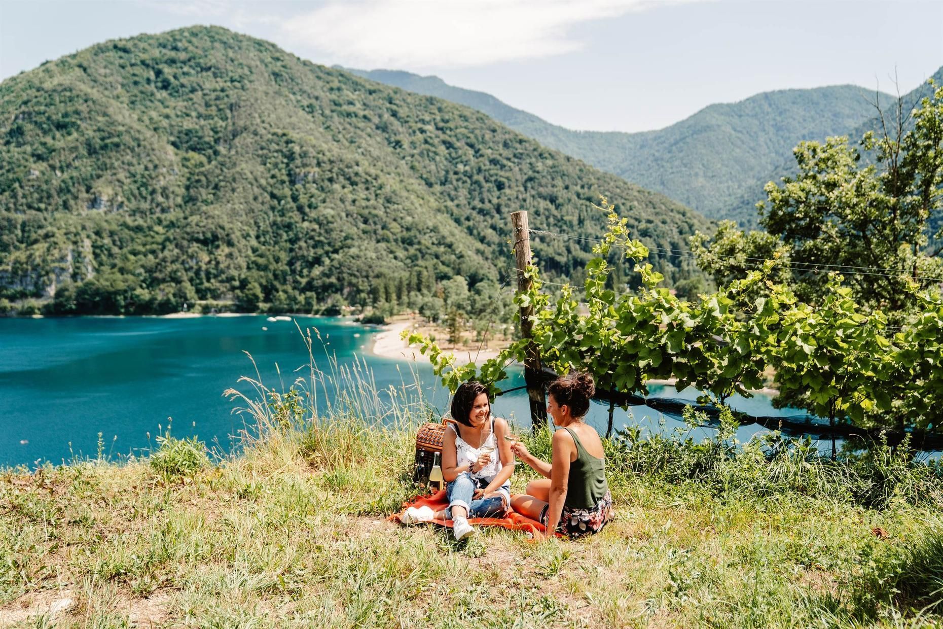 Ledrosee: Wein Pic Nic mit atemberaubendem Seeblick
