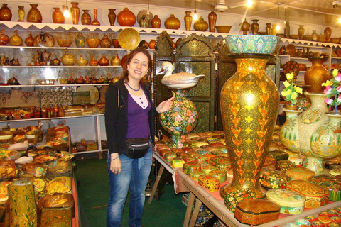 Delhi -State Emporiums Experience the vibrant Tapestry