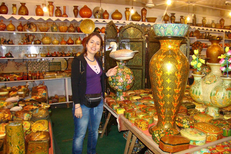 Delhi -State Emporiums Experience the vibrant Tapestry