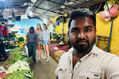 Vanuit Sigiriya: Kandy Drop en stadsrondleiding met belangrijke stops