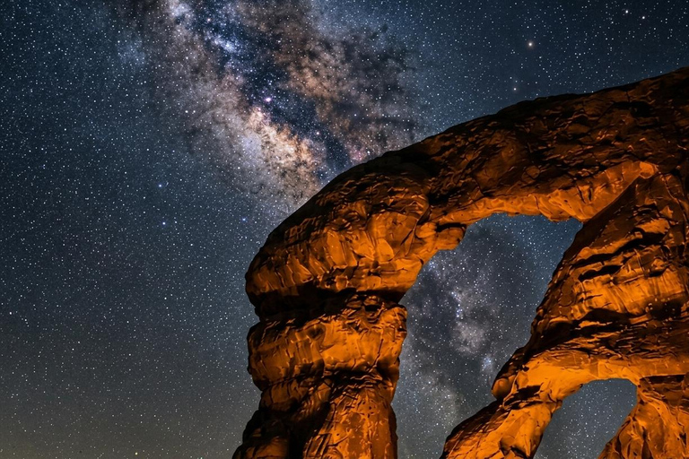 AlUla: Stargazing dinner at the Al-Gharamil Reserve Tour Individual experience (one person)