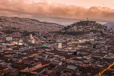 Entdecke den Herzschlag Quitos und stehe auf dem Äquator der Welt