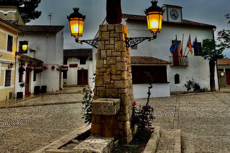 Private Tour Alicante: Wineries with Tasting and Guadalest Castle