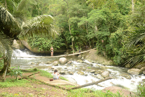 Aventure en Jeep à Paraty : sentier écologique, distillerie et baignade dans la rivièreAventure en Jeep à Paraty : parcours écologique, distillerie et baignade dans la rivièr