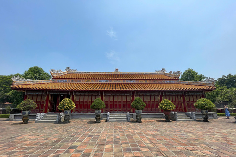 De Hoi An/Da Nang: Viagem de 1 dia pela cidade de Hue com almoçoDe Da Nang: Viagem de 1 dia pela cidade de Hue com almoço