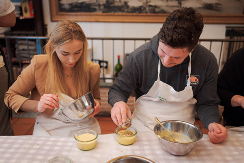 Roma: Aula de culinária de massas e tiramisu no centro da cidade