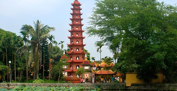 Hanoi Jeep Tour: Hidden Gems, Street Food & Train Street