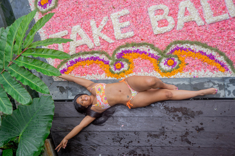 Ubud: Flower Pool Decoration with Photographer & Drone Ubud: Flower Pool Decoration with Photographer & Drone