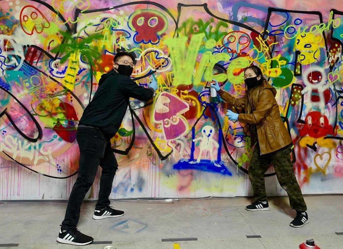 Atlanta: BYOB Spray Paint og Sip