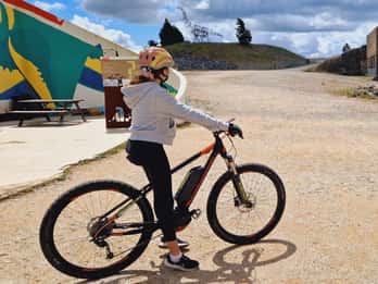 Fátima: Excursión en E-Bike al Monumento Natural Huellas de Dinosaurio