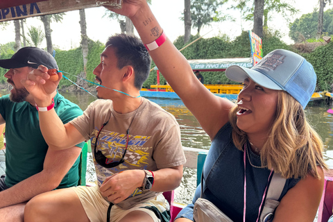 Mexico : visite guidée en bateau avec déjeuner et boissonsMexico : sortie en bateau avec un guide expert, déjeuner et boissons inclus