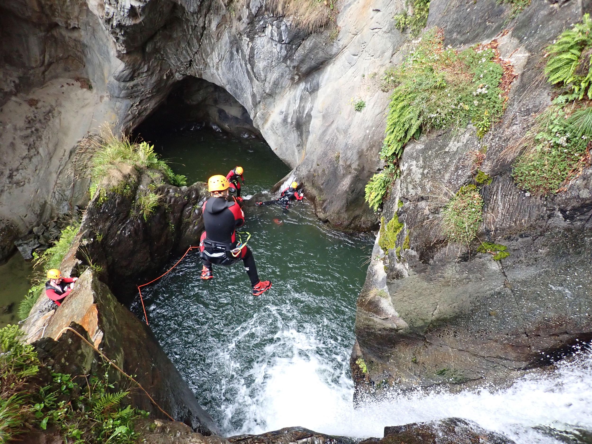 Ötztal: Sportliche Canyoning Tour durch die Untere Auerklamm