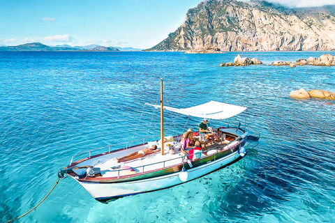 Porto San Paolo: Half Day Boat Tour to Tavolara and Molara Porto san Paolo: Half Day tour to Tavolara and Molara