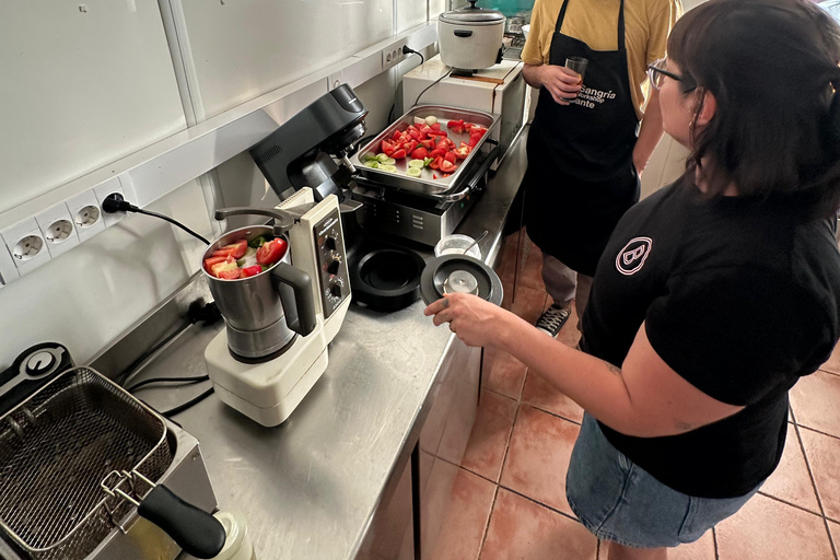 Alicante:Evening Spanish Tapas Cooking Class with Live Music 1 Extra Drink