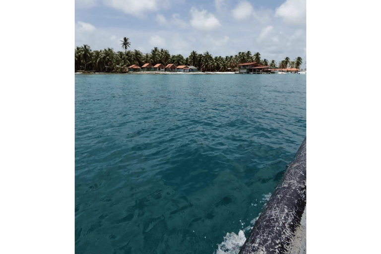 From Panama: San Blas Island Hopping with Snorkeling, Lunch Included