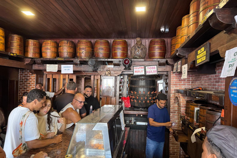 Salvador: Bahia Bites Food Tour with 12+ Tastings