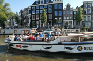 Amsterdam: Raucherfreundliche Bootstour auf dem Bulldog-Boot inkl. 2 Getränken