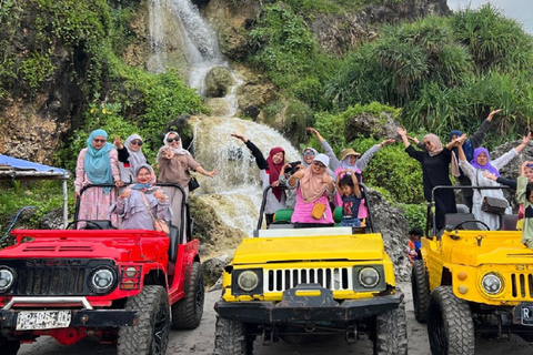 Yogyakarta: 5 beach adventure in Gunungkidul by jeep