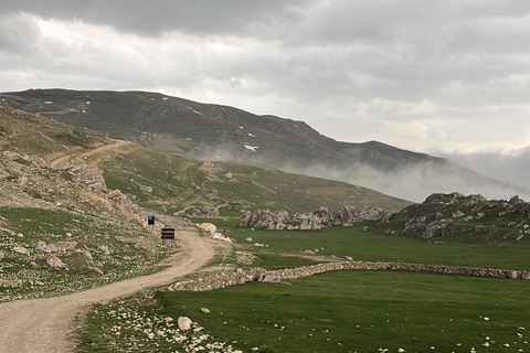 3 day trekking between mountain villages Khinaliq - Qriz Baku: 3 day trekking aroud mountain villages Guba - Khinalig