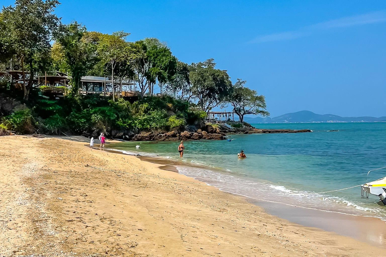 Private Pattaya Day Tour: Sanctuary of Truth & Beach Café Sanctuary of Truth & Cave Beach Club (Beachfront)