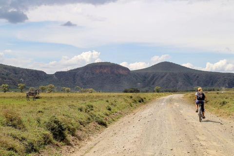 Nairobi:Tour di gruppo del Parco Nazionale Hell&#039;s Gate e del Lago Naivasha