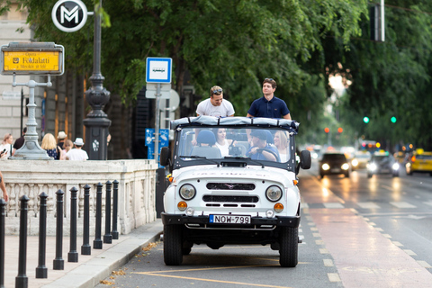 Klassisk sightseeing i Budapest rysk jeep