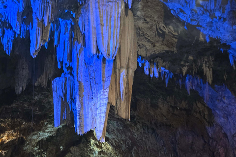 Coron: Pukaway Cave Private Tour with Picnic Lunch
