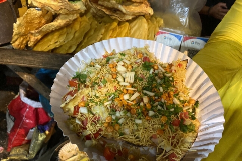 Vieja Agra: Tour de Comida Callejera con Mercado de Especias en Tuk-Tuk