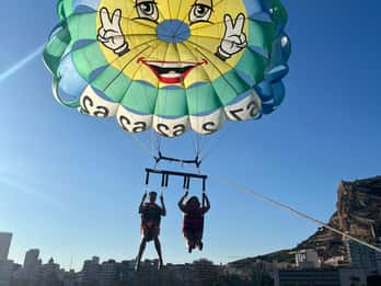 Alicante : Parachute ascensionnel et tour en bateau