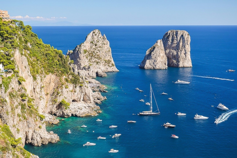 De Sorrento a Capri y Positano: tour privado en barcoExcursión en lancha rápida de Sorrento a Capri y Positano