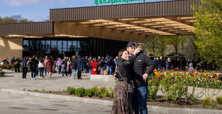 Amsterdam: Keukenhof Entry & Shuttlebus with Flexible Return photo 4
