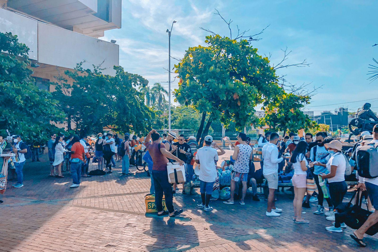 Cartagena: Båtutflykt till ön Cholon och fest med DJ + lunch