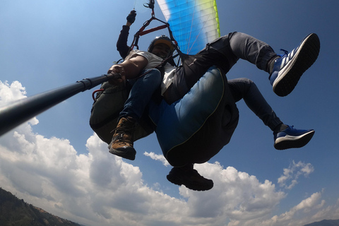 Paragliden boven Medellin in San Felix een geweldige ervaring