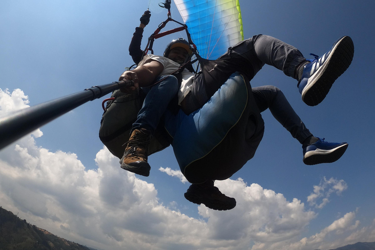 Gleitschirmfliegen über Medellin in San Felix - ein tolles Erlebnis