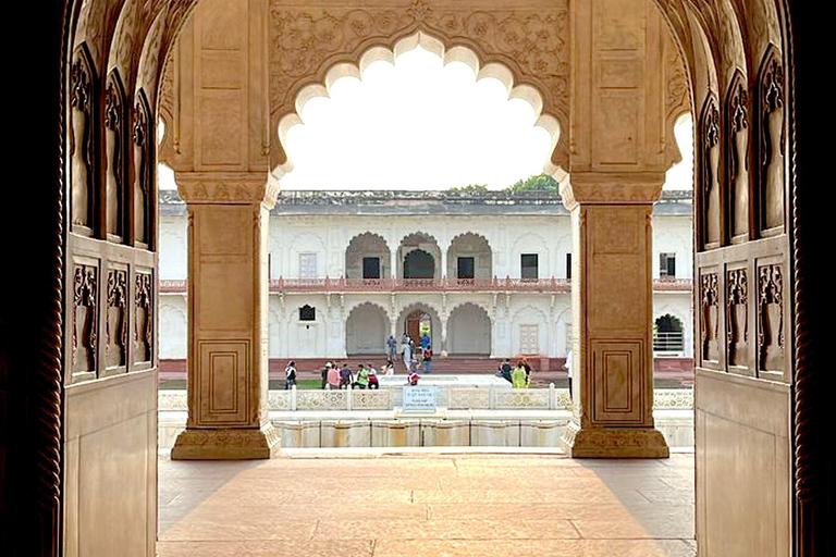 Desde Delhi: Taj Mahal Agra Tour Privado de un Día con TrasladosAgra Tour Privado de un Día con Traslados - CON TARIFA DE ENTRADA