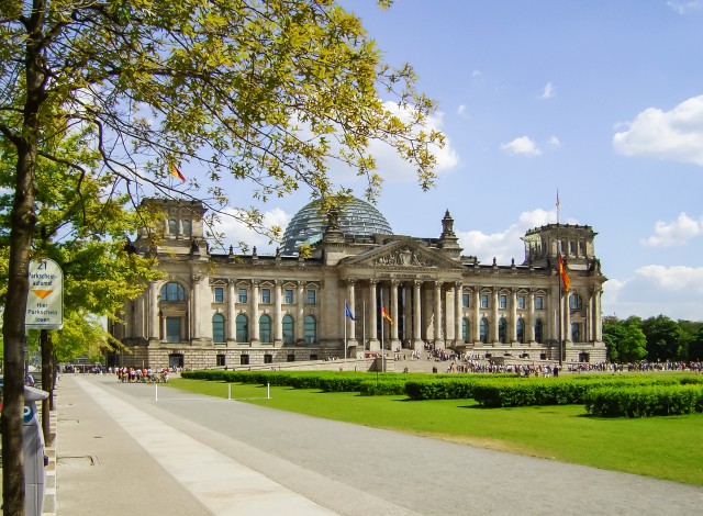 Visit Berlin Reichstag, Plenary Chamber, Cupola & Government Tour in Berlin