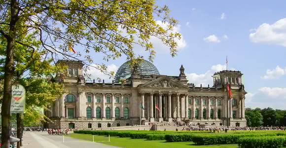 Berlin: Reichstag, Plenarsaal, Kuppel & Regierungsführung