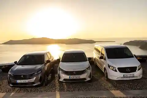 Santorini Private Transfers | Airport, Port & Beyond