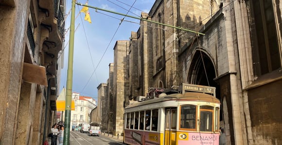 Lisbon: Walking Tour with Historic Tram 28 Ride & Tastings