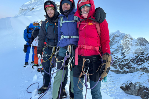 Kathmandu: Everest Base Camp and Lobuche East Peak Climbing