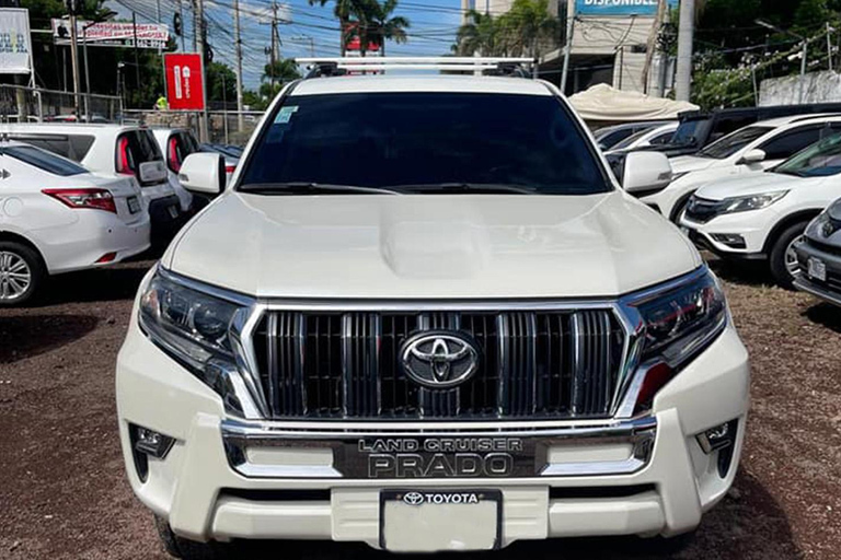 Lima: Private Airport Transfer in Luxury SUV