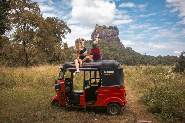 Sigiriya/Dambulla Rock Hike with Village Tuk Tuk Safari