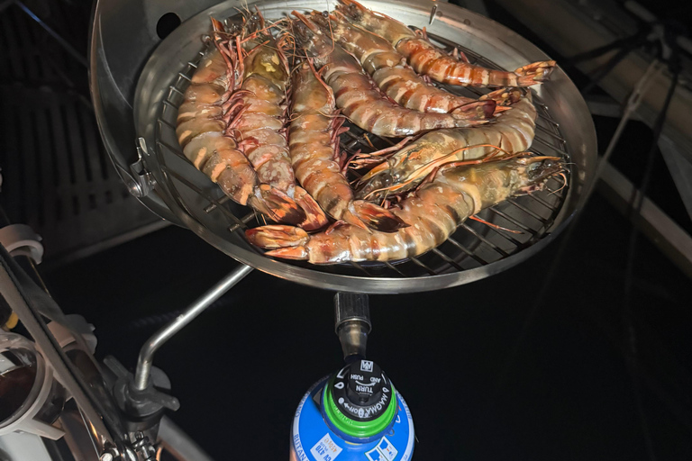 Yacht Me Up Cruzeiro Privado com Tudo Incluído Cannes Lérins SailUm dia na baía de Cannes com tudo incluído