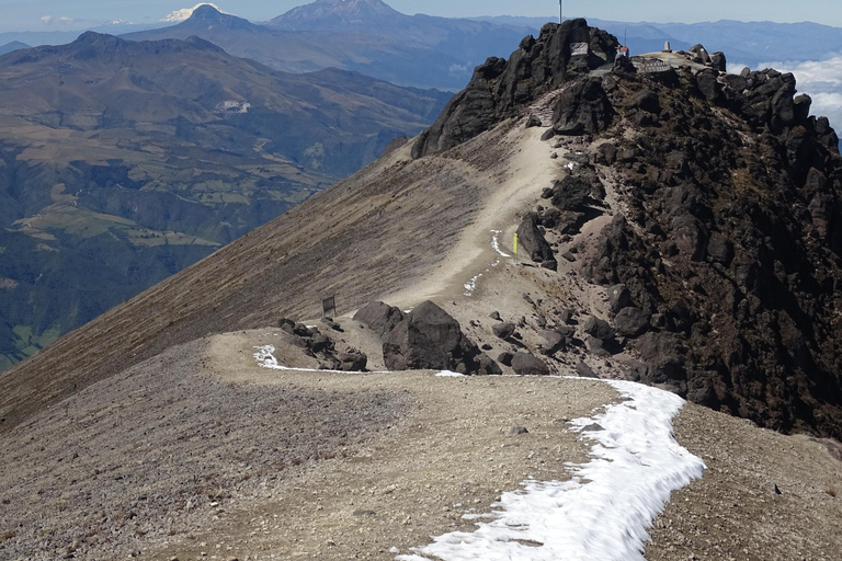 Guagua Pichincha: Trek or climb an active volcano! En/Deu/Es