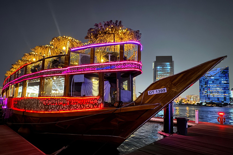 迪拜河阿拉伯独桅帆船巡游、小型游艇码头表演、自助餐和饮料选项迪拜河游船+晚餐+现场舞蹈表演（不含接送服务）