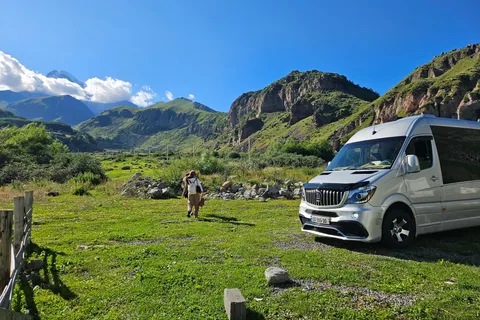 One-day tour to Kazbegi, Ananuri and Gudauri with a guide