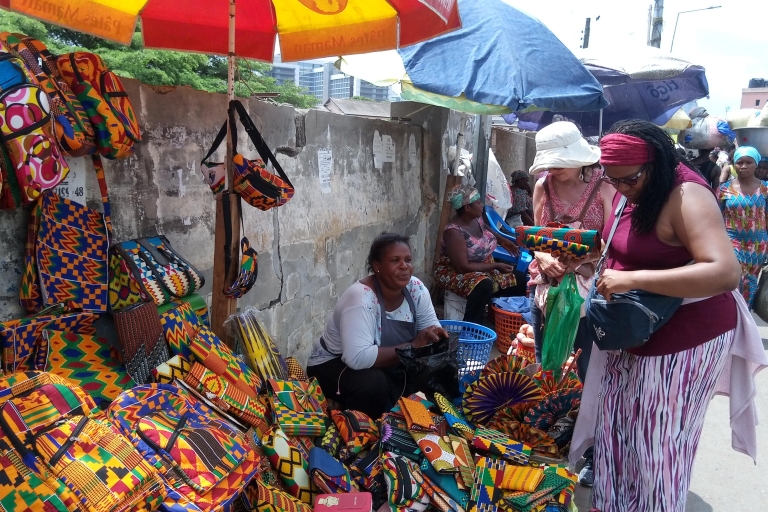 Visita a pie al mercado de Makola